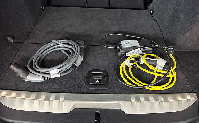 BMW 320e xDrive M Sport HIFI ACC LED 19Zoll
