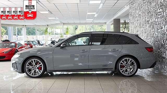 Audi A4 Avant QUATTRO*3x S LINE COMPETITON+*RS-SITZE*