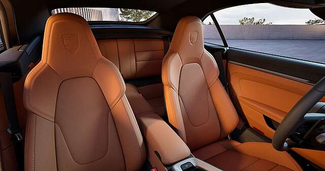 Porsche 992 CABRIO EXCL CLUBLEDER HD+ ABGAS 18W+BELÜF/21