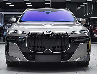 BMW 750 750e xDrive M Sport Plug-in Hybrid Sportautomati