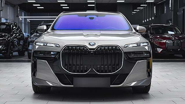 BMW 750e xDrive M Sport Plug-in Hybrid Sportautomati