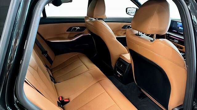 BMW 330e xDrive M Sport Touring*Sp.Sitze*Standheiz.*