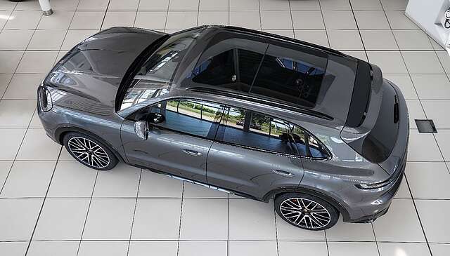 Porsche Cayenne GTS Hinterachslenkung 360 Pano AHK ACC