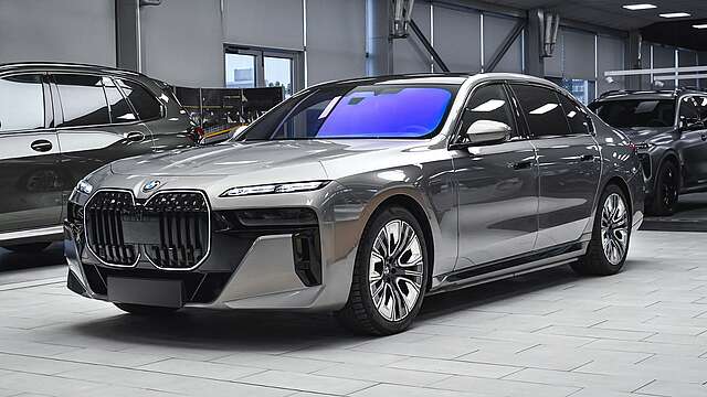BMW 750e xDrive M Sport Plug-in Hybrid Sportautomati