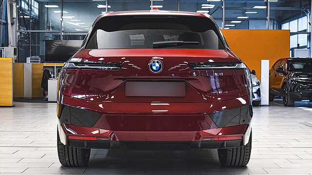 BMW iX xDrive40 Sport Luftfederung