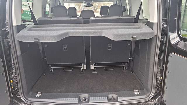 Volkswagen Caddy Maxi Style 1.5TSI DSG 7Sitze Kamera 5J-Gar