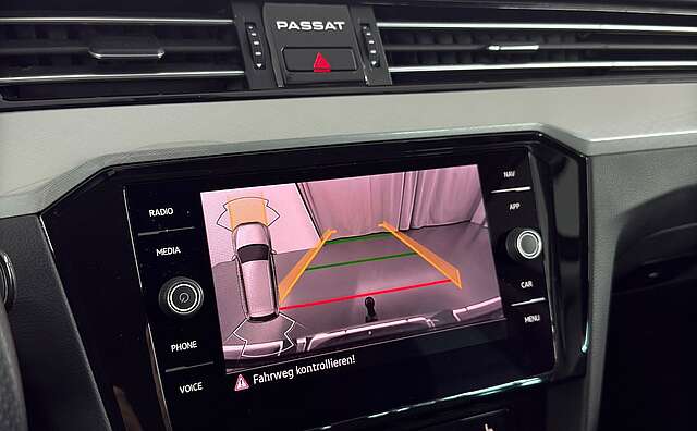 Volkswagen Passat Variant GTE Kamera AHK LED Pano ACC