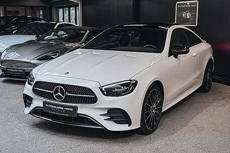 Mercedes-Benz E 300 E 300d 4M AMG Line+Pano+WideScreen+Burmester