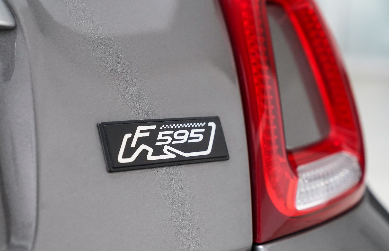 Abarth 595C Abarth 500 Cabrio 1.4 T-Jet 16V, F595 C