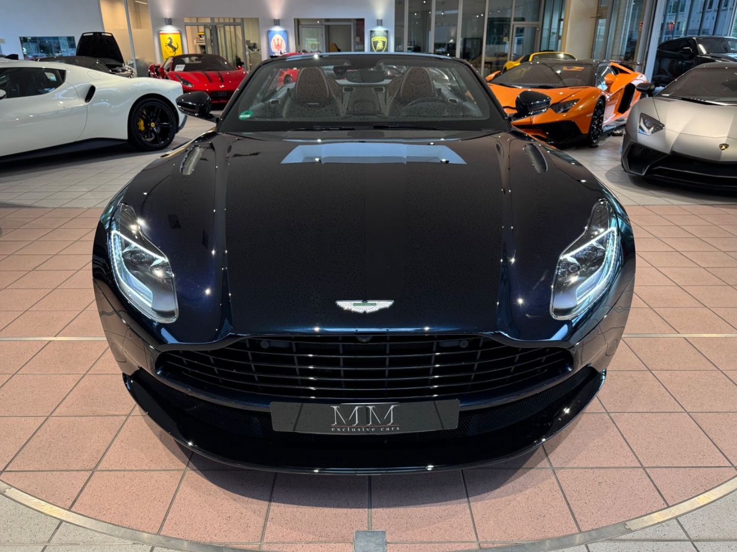 Aston Martin DB11 DB11 V8 Volante Bang&amp;Olufsen/BlackPack/1Hand