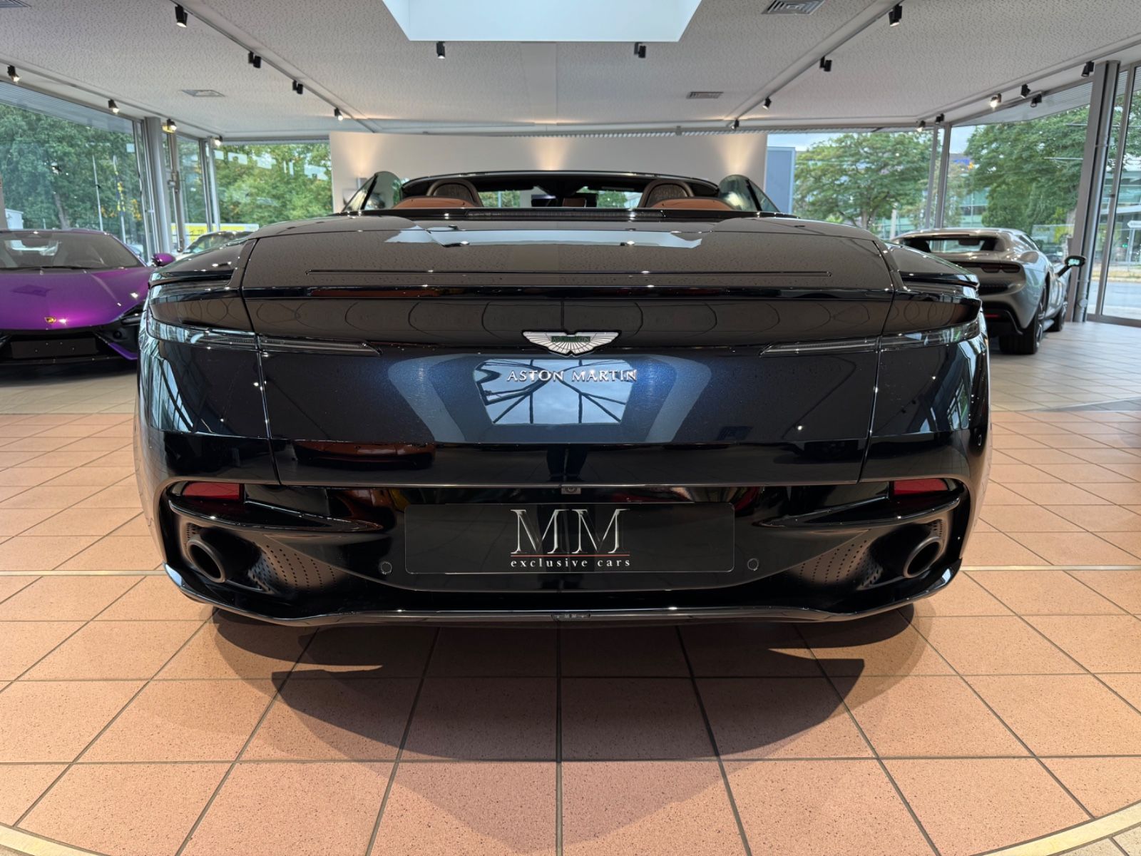 Aston Martin DB11 DB11 V8 Volante Bang&amp;Olufsen/BlackPack/1Hand