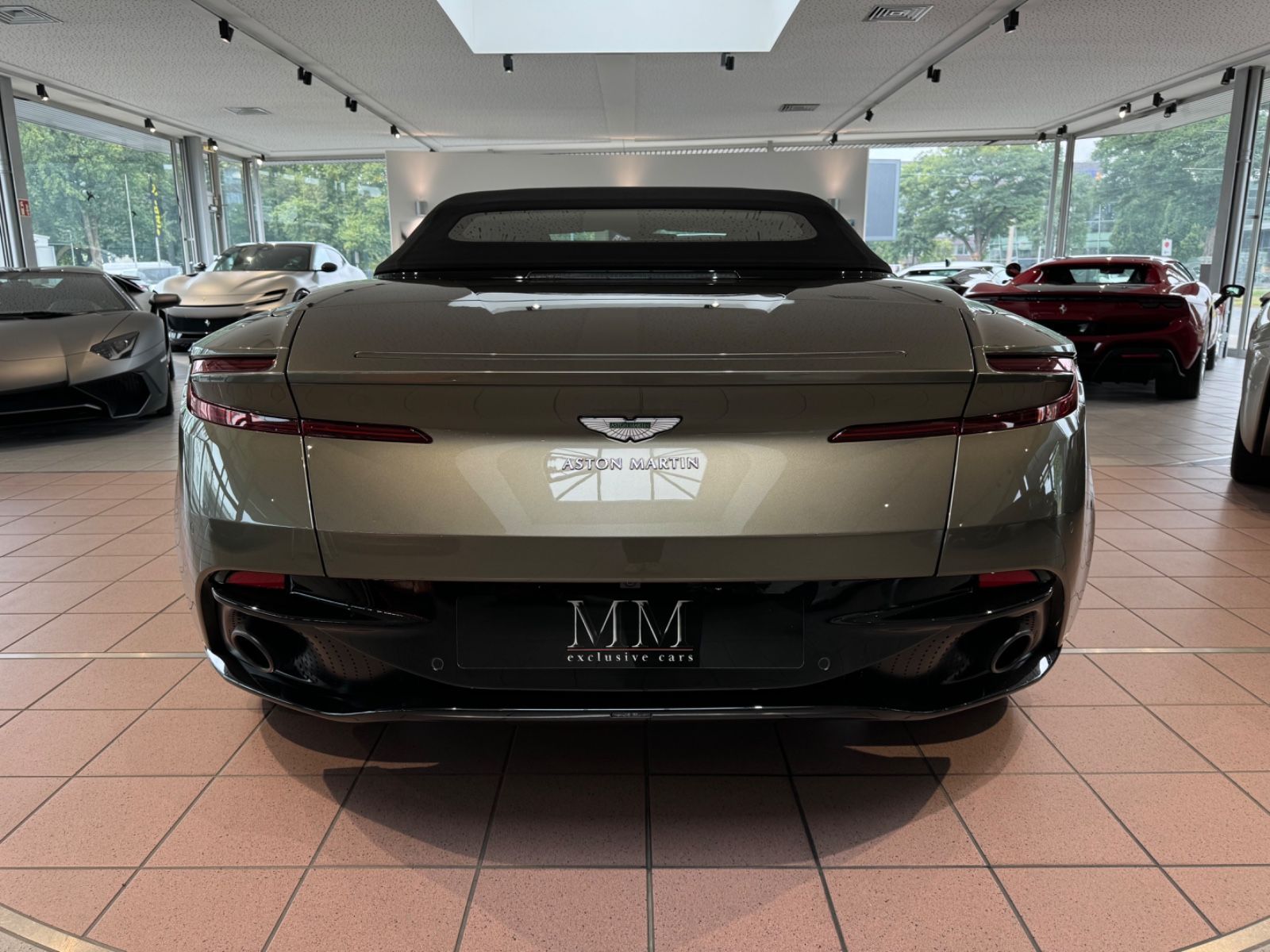 Aston Martin DB11 DB11 V8 Volante Bang&amp;Olufsen/ComfortPack