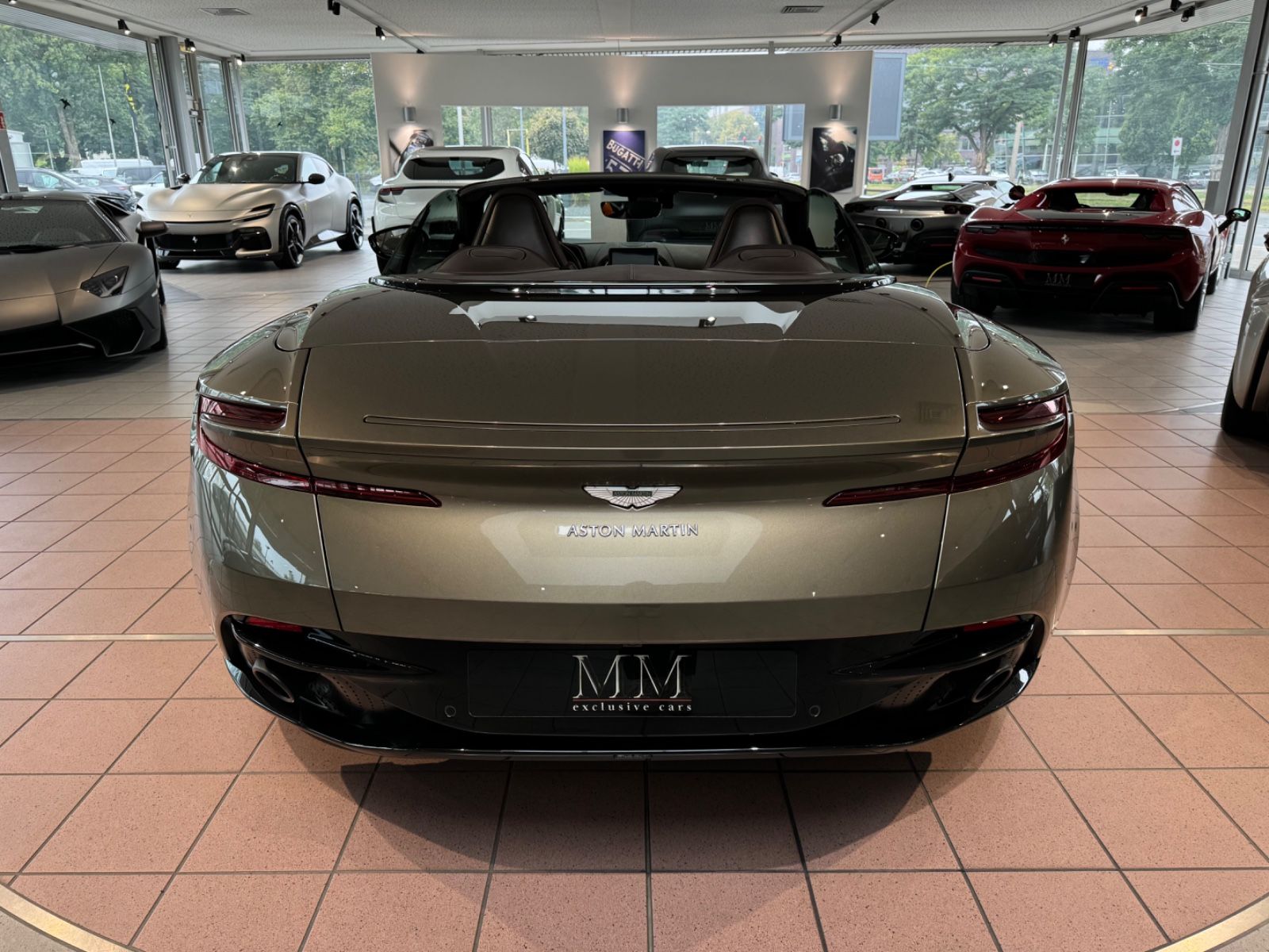 Aston Martin DB11 DB11 V8 Volante Bang&amp;Olufsen/ComfortPack