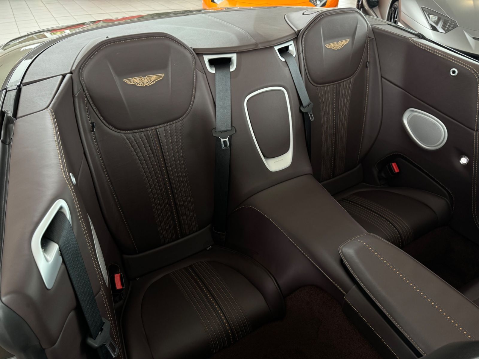 Aston Martin DB11 DB11 V8 Volante Bang&amp;Olufsen/ComfortPack