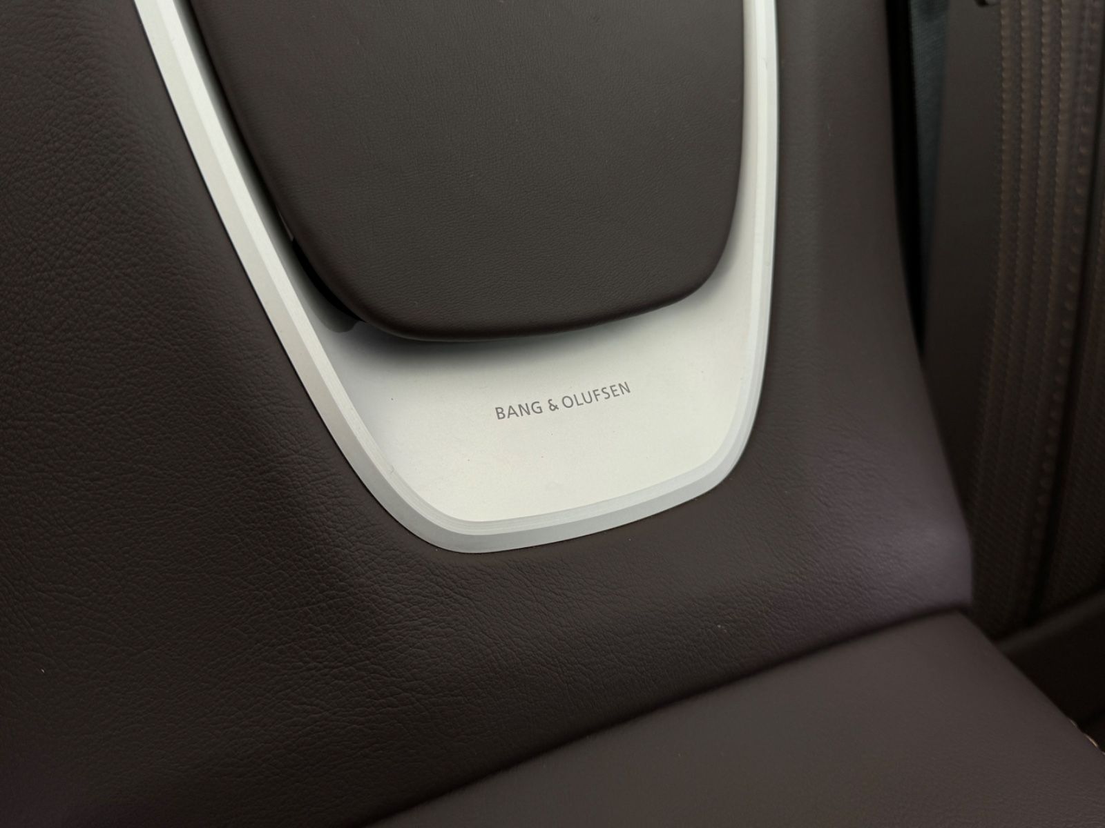 Aston Martin DB11 DB11 V8 Volante Bang&amp;Olufsen/ComfortPack