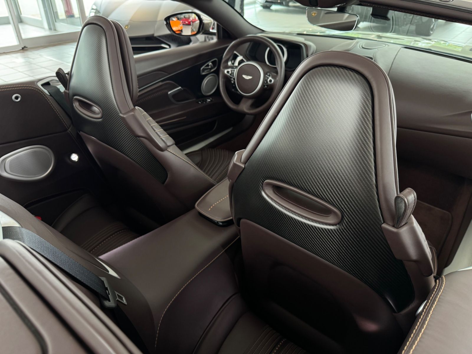 Aston Martin DB11 DB11 V8 Volante Bang&amp;Olufsen/ComfortPack