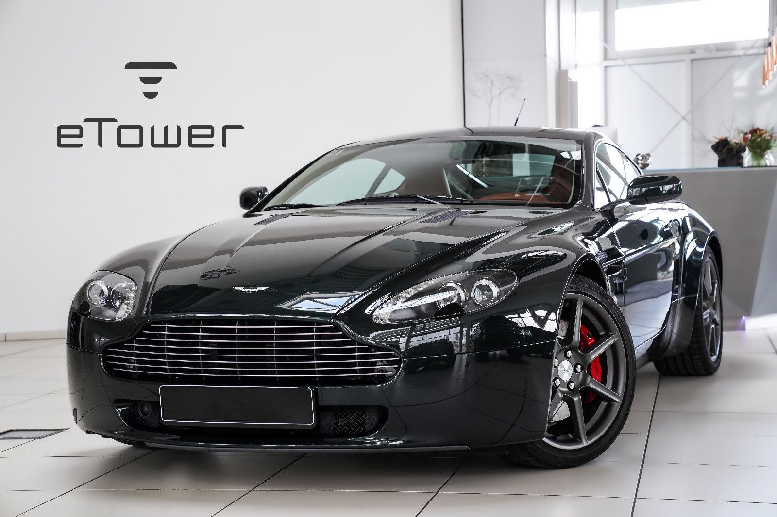 Aston Martin V8 Vantage V8 Vantage OO7