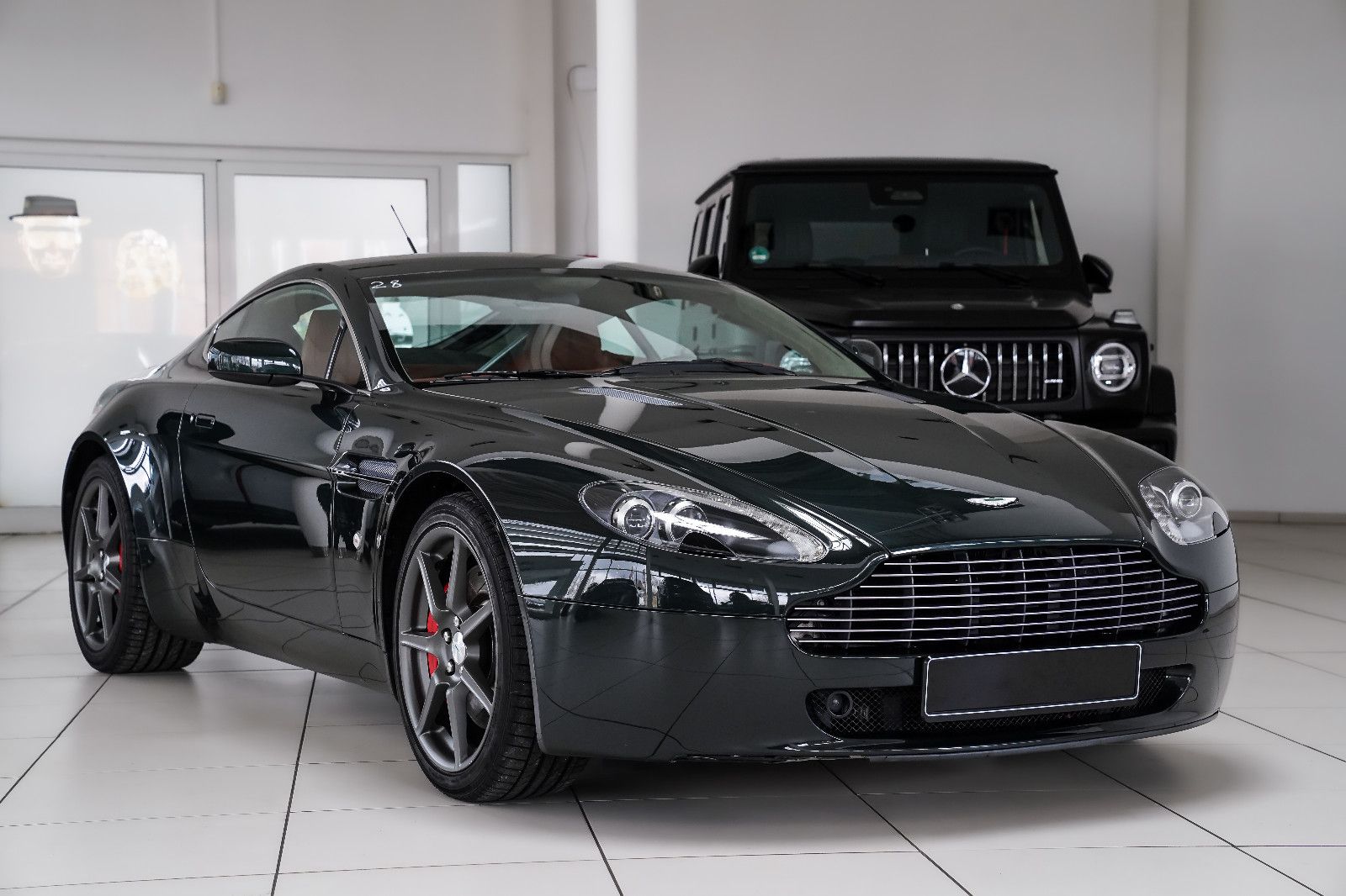 Aston Martin V8 Vantage V8 Vantage OO7