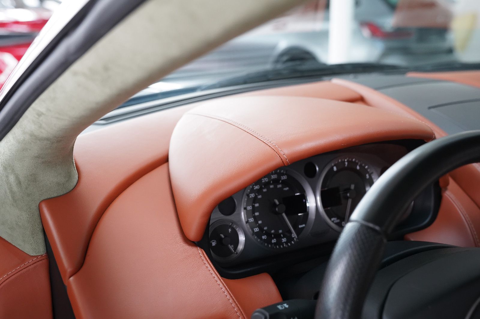 Aston Martin V8 Vantage V8 Vantage OO7