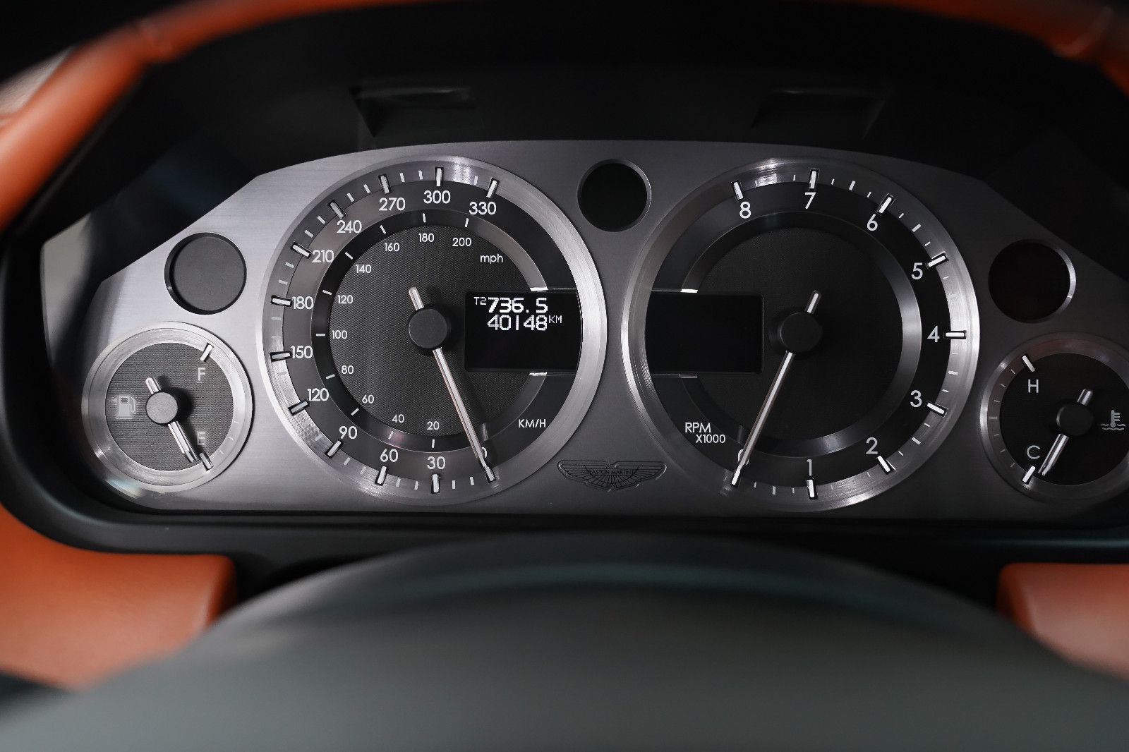 Aston Martin V8 Vantage V8 Vantage OO7