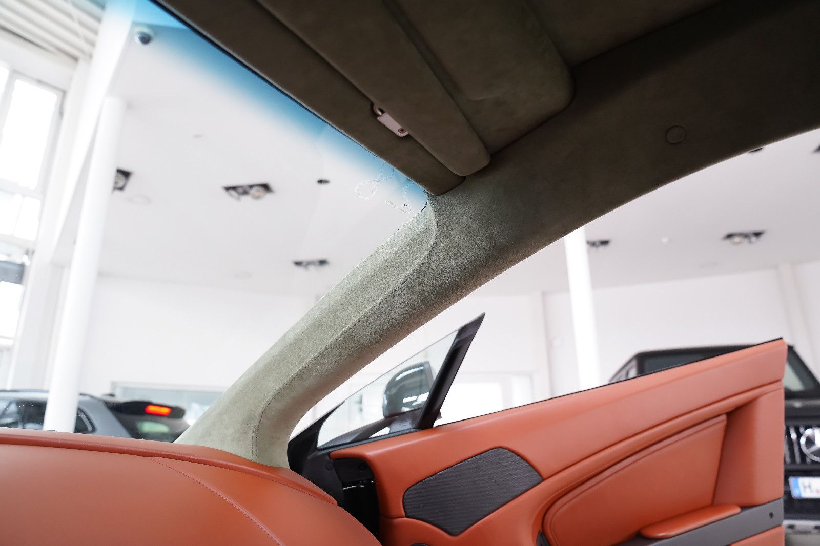 Aston Martin V8 Vantage V8 Vantage OO7