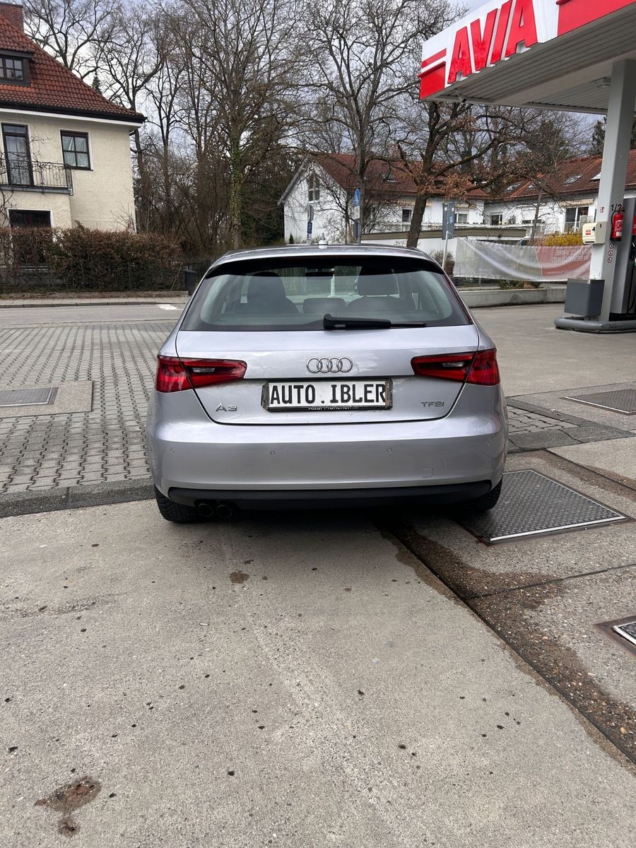 Audi A3 A3 attractionNavigationPlus,Sitzheizung,XenonTOP