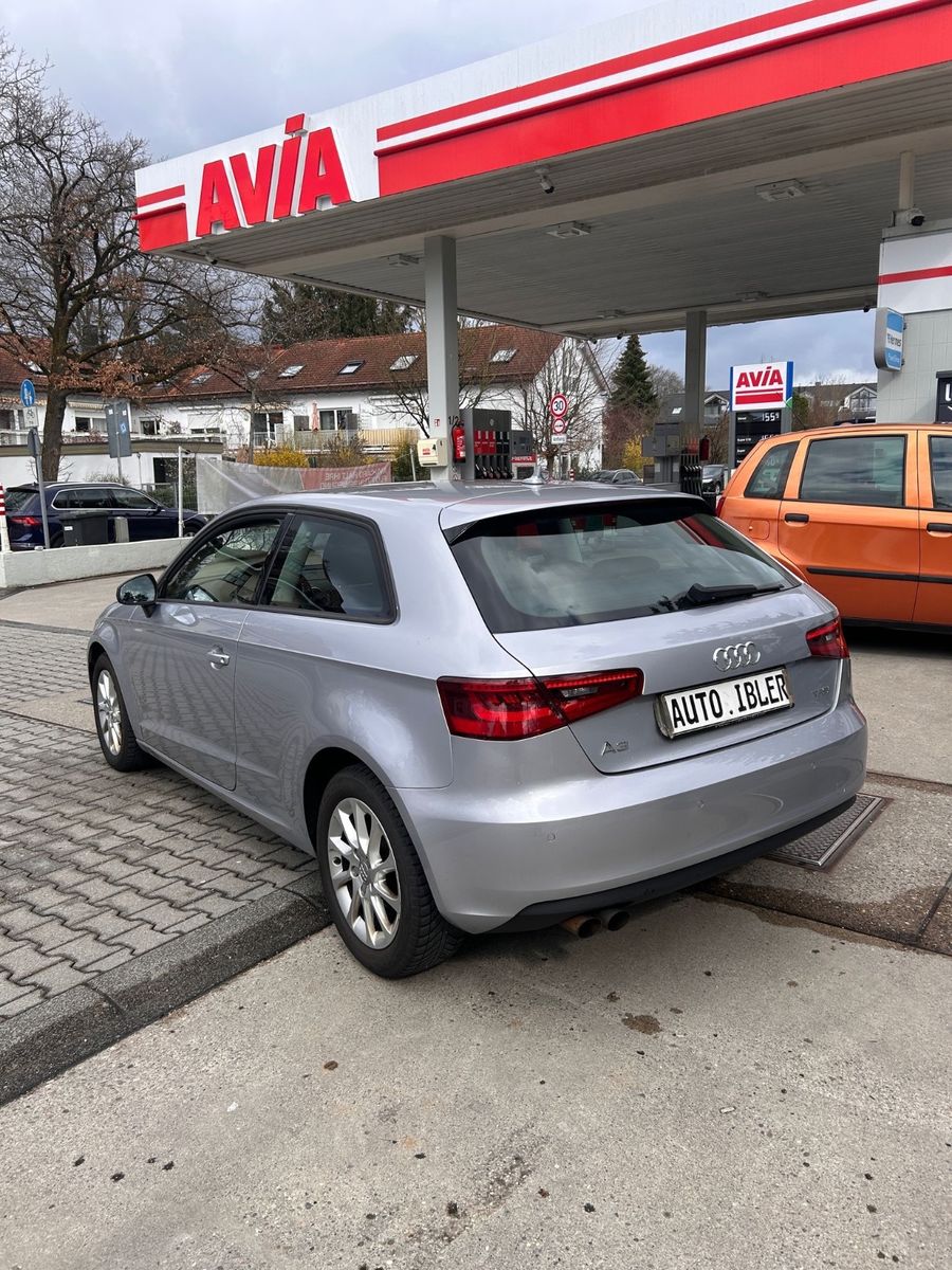 Audi A3 A3 attractionNavigationPlus,Sitzheizung,XenonTOP