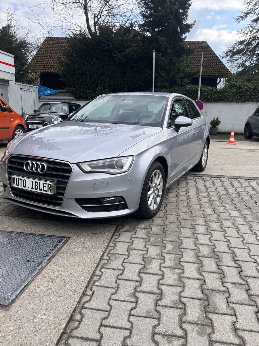 Audi A3 A3 attractionNavigationPlus,Sitzheizung,XenonTOP