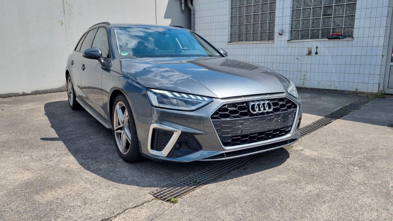 Audi A4 A4 Avant 40TDI DSG S-Line Matrix AHK Virtual