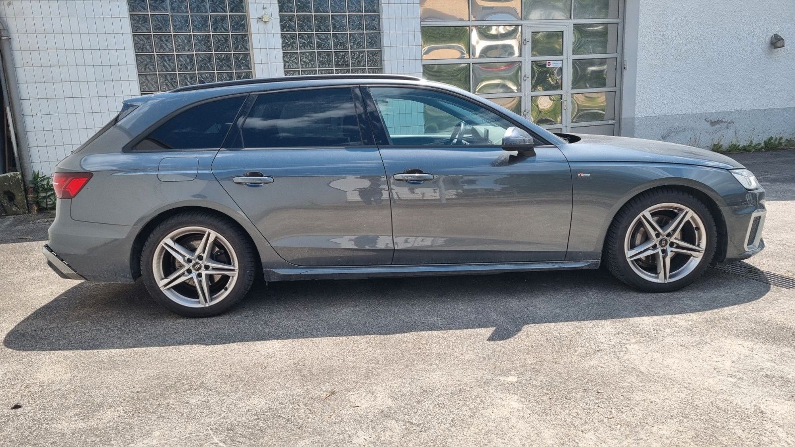 Audi A4 A4 Avant 40TDI DSG S-Line Matrix AHK Virtual