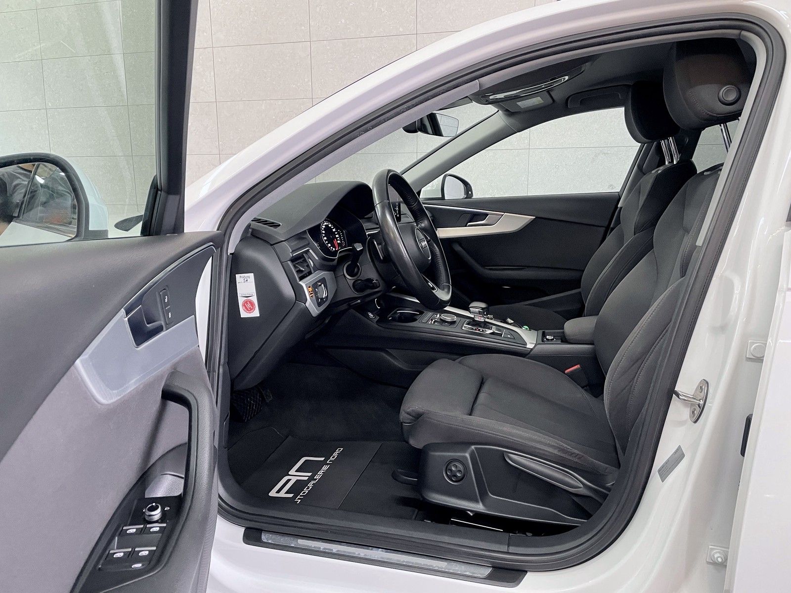 Audi A4 A4 Avant Sport Paket Xenon+Navi+KeyGo+Business