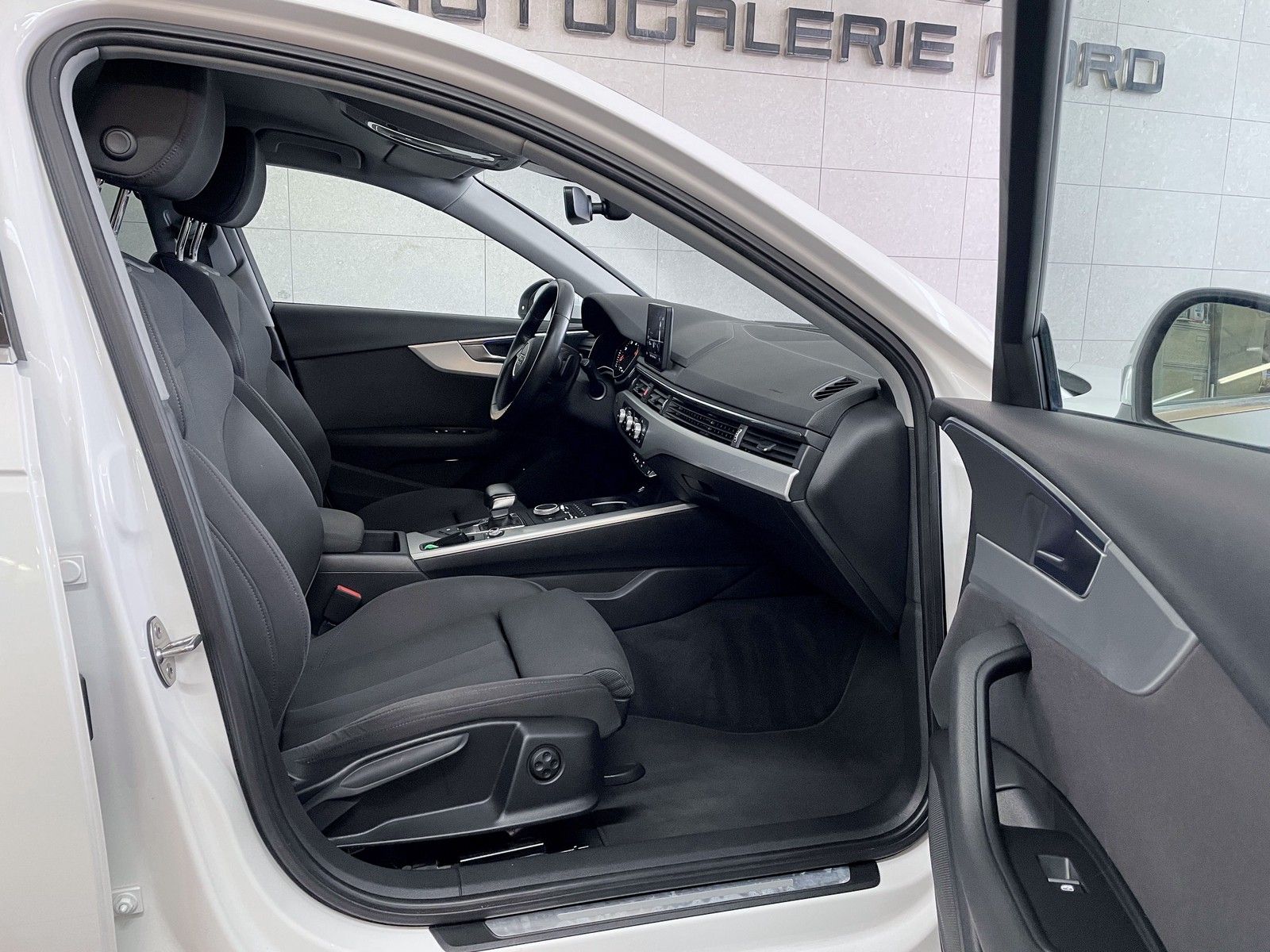 Audi A4 A4 Avant Sport Paket Xenon+Navi+KeyGo+Business