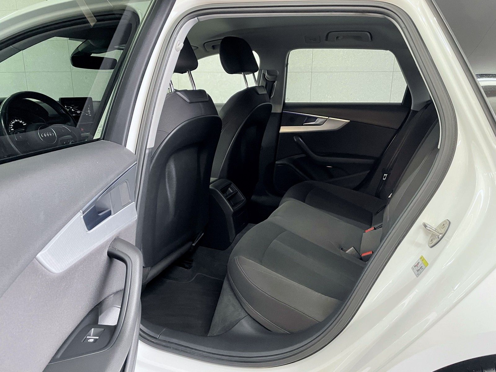Audi A4 A4 Avant Sport Paket Xenon+Navi+KeyGo+Business