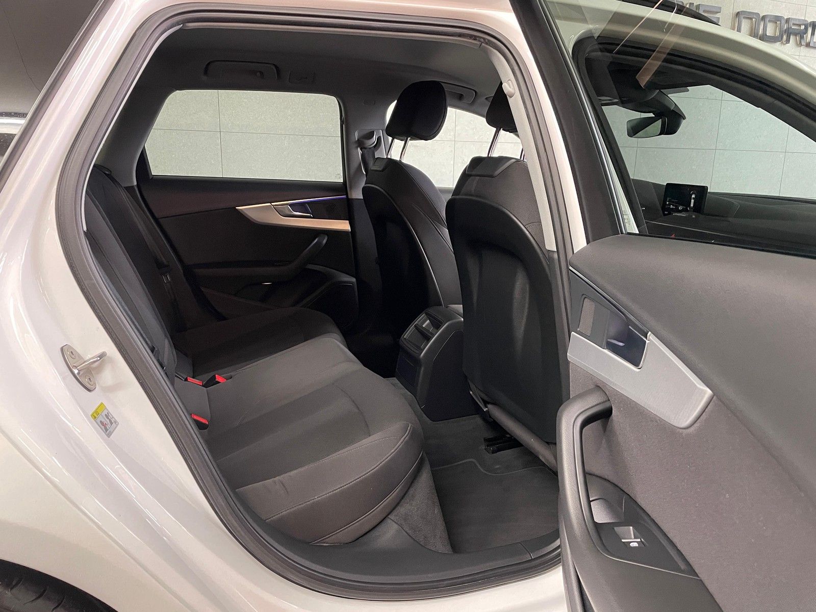 Audi A4 A4 Avant Sport Paket Xenon+Navi+KeyGo+Business