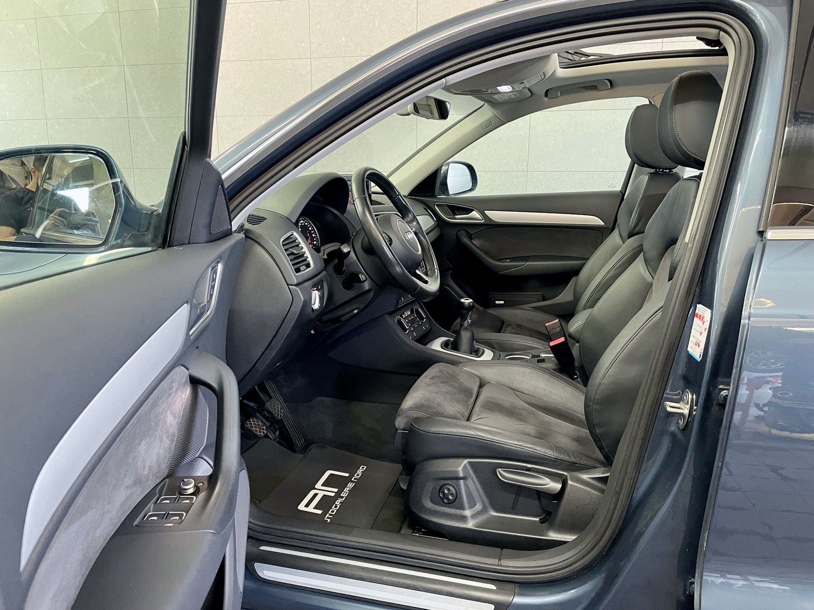 Audi Q3 Q3 sport Pano+Navi+Matrix-LED+KeyGo+DSP+Tempomat