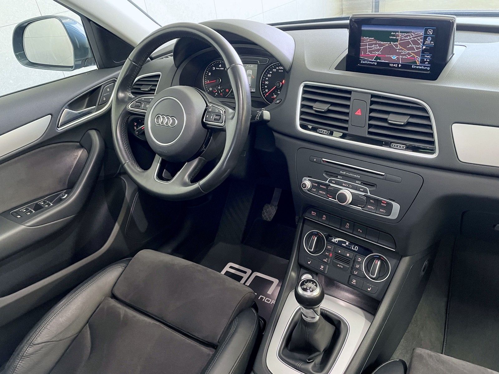 Audi Q3 Q3 sport Pano+Navi+Matrix-LED+KeyGo+DSP+Tempomat