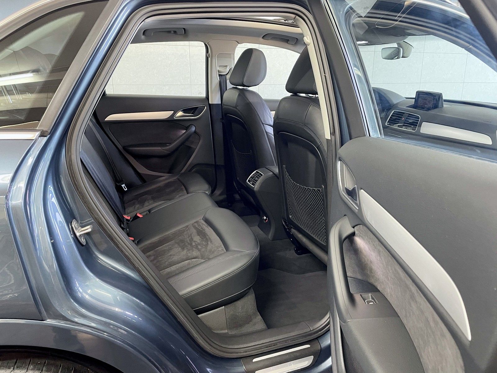 Audi Q3 Q3 sport Pano+Navi+Matrix-LED+KeyGo+DSP+Tempomat