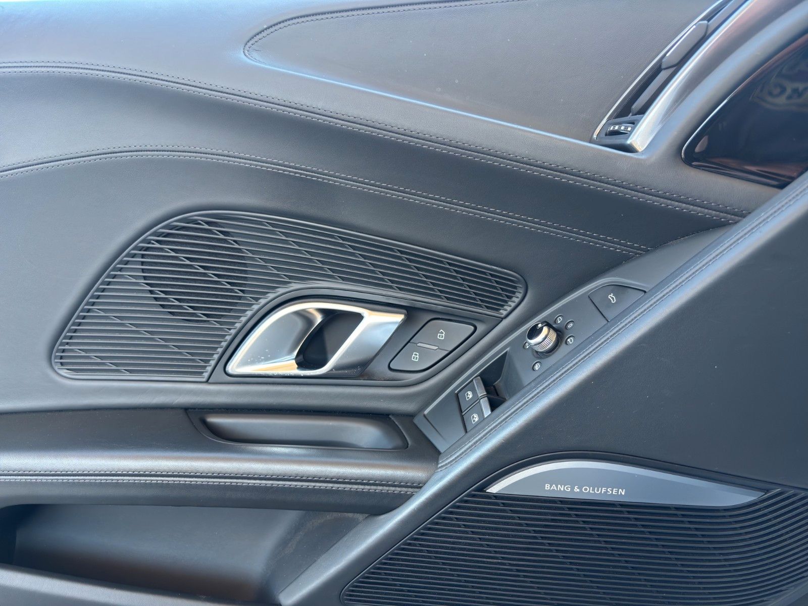 Audi R8 R8 Spyder 5.2 FSI Black &amp; White Edt. no OPF!