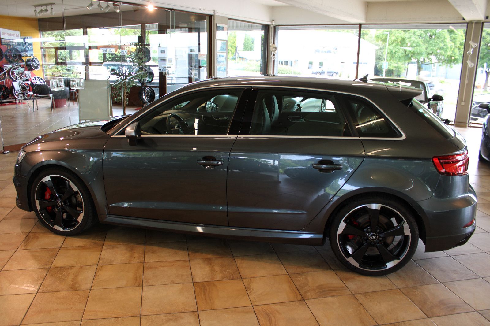 Audi RS3 RS 3 Sportback 2.5 TFSI quattro *Top+2. Hand*
