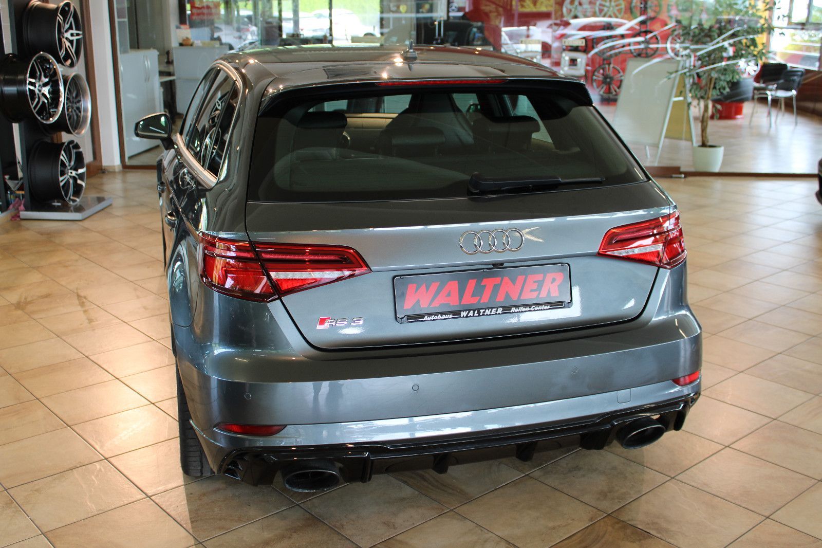 Audi RS3 RS 3 Sportback 2.5 TFSI quattro *Top+2. Hand*