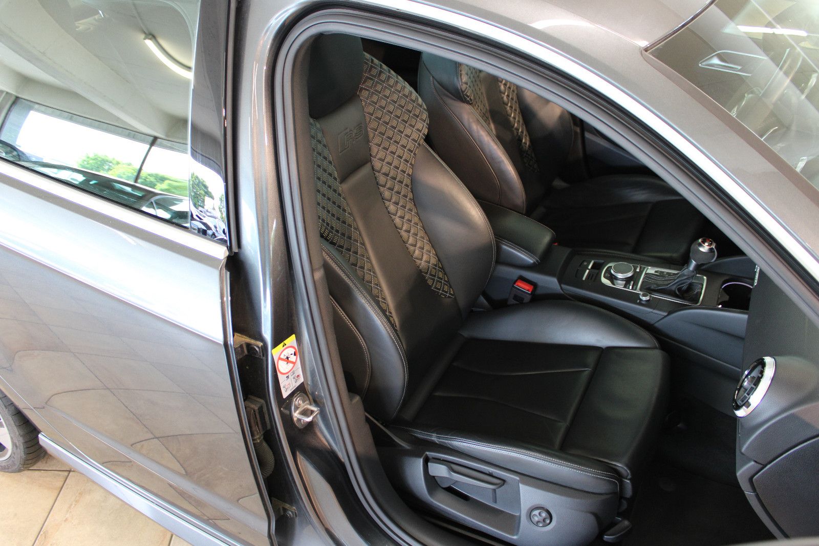 Audi RS3 RS 3 Sportback 2.5 TFSI quattro *Top+2. Hand*
