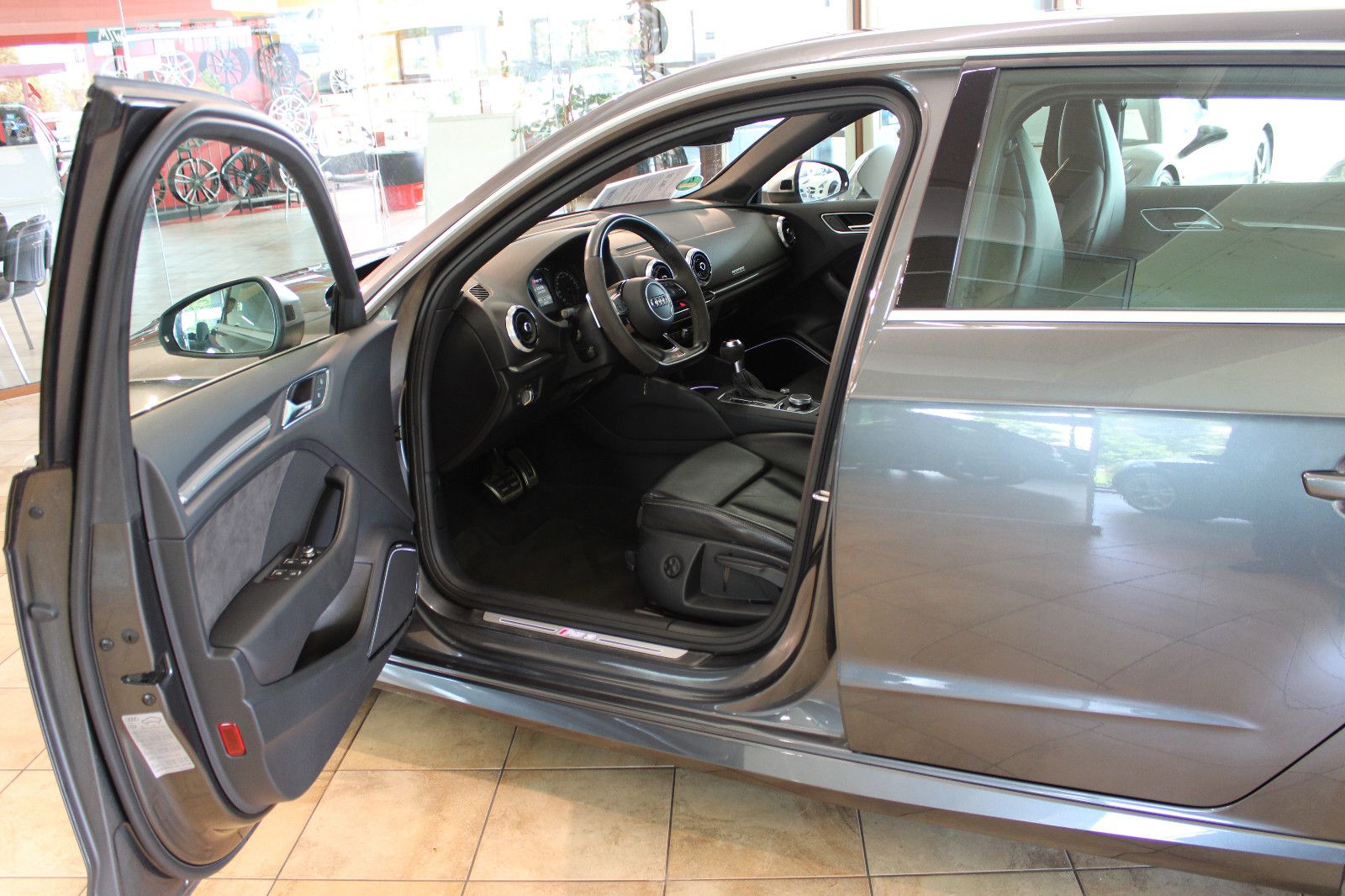 Audi RS3 RS 3 Sportback 2.5 TFSI quattro *Top+2. Hand*