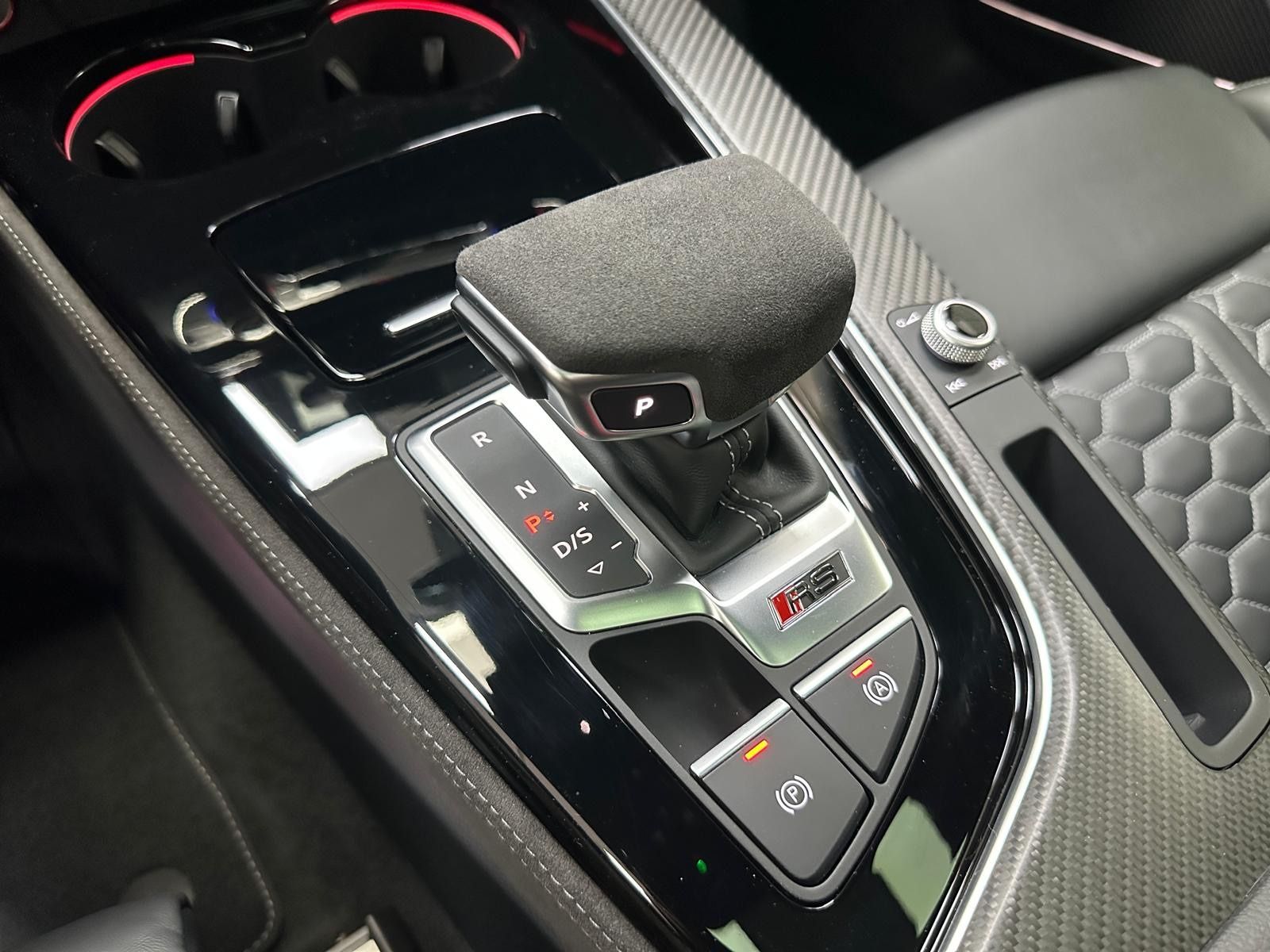 Audi RS4 RS4 Avant RS-SPORTABGA+SITZ*PANO*VIRTUAL*CARBON*