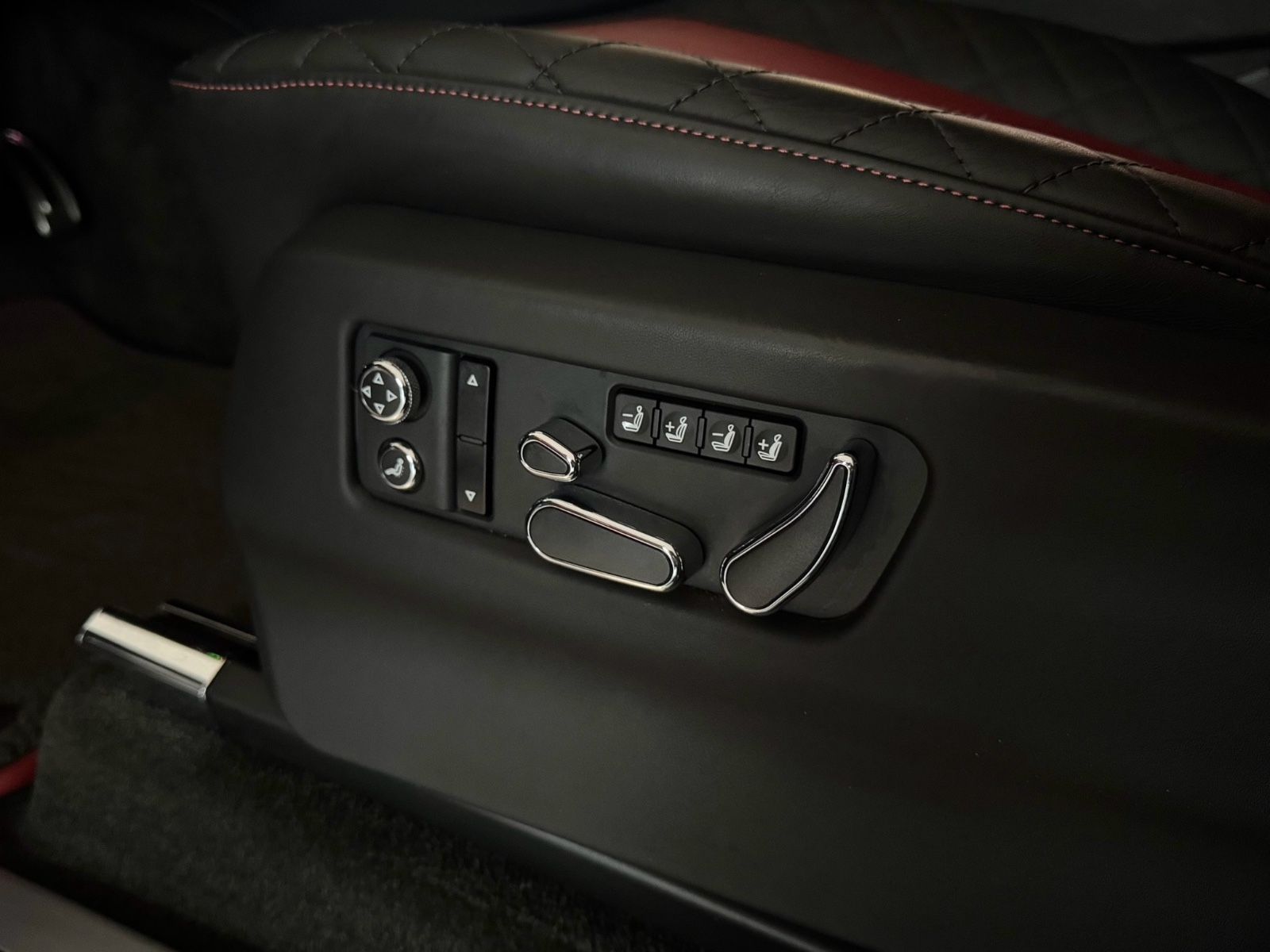 Bentley Bentayga Bentayga V8 Mulliner/Touring/Garantie