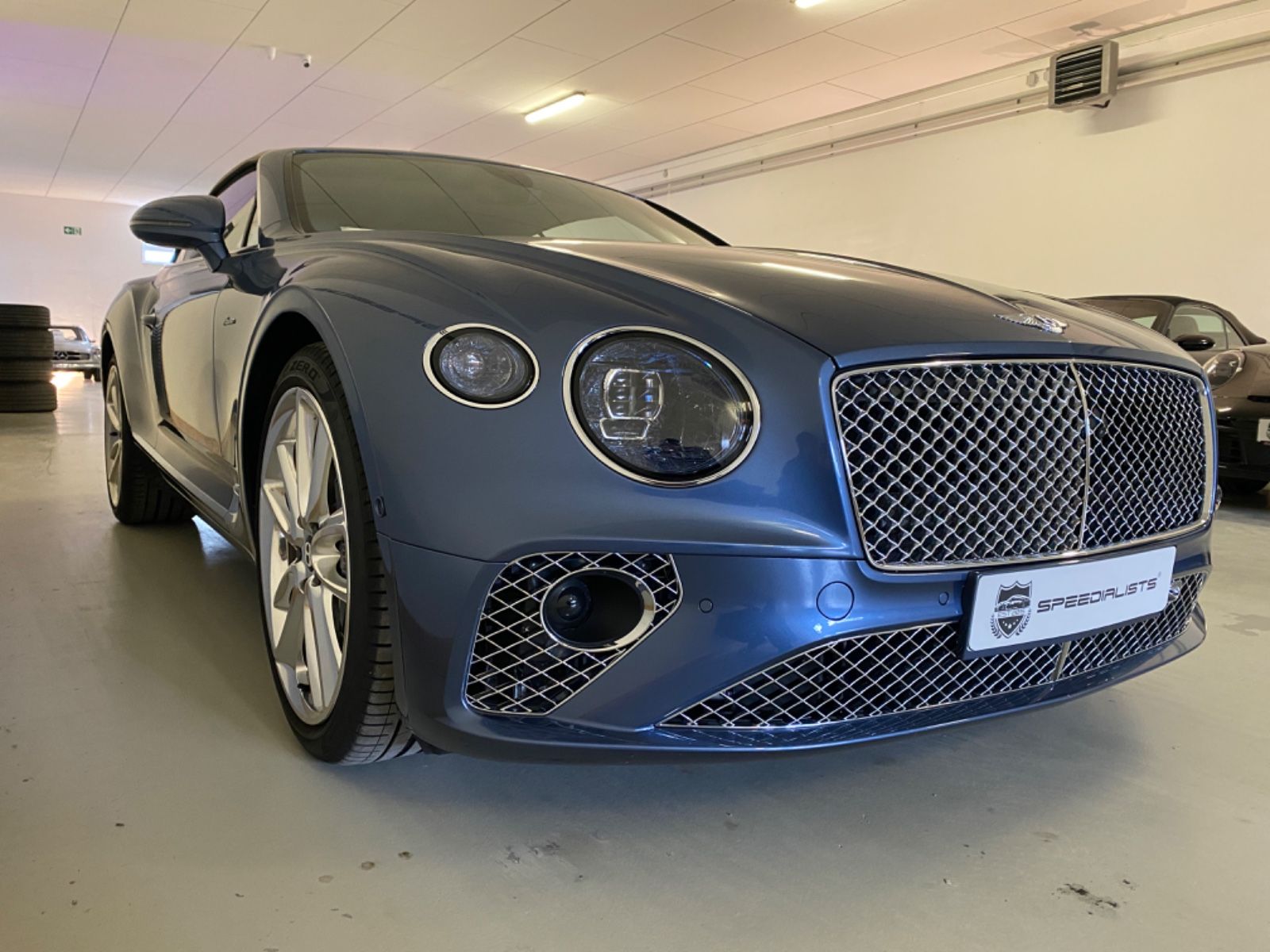 Bentley Continental NEW Continental GT Convertible V8 Azure