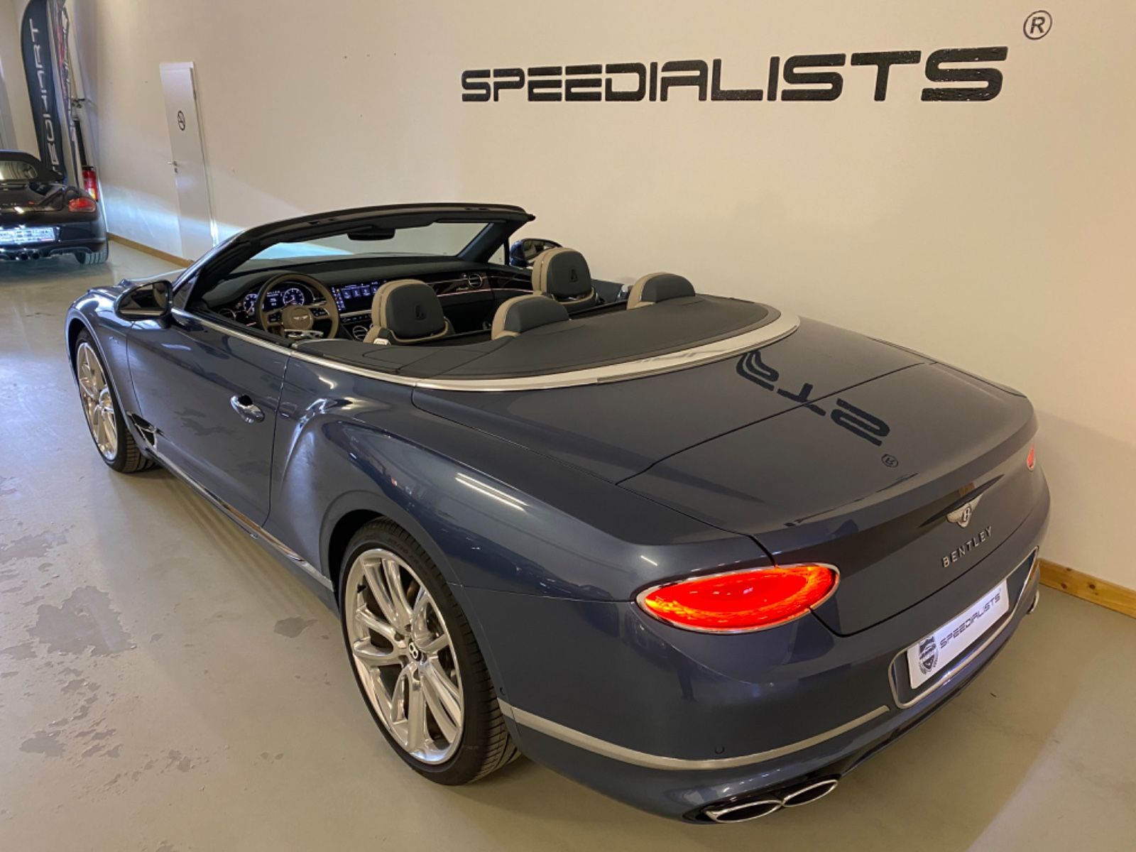 Bentley Continental NEW Continental GT Convertible V8 Azure
