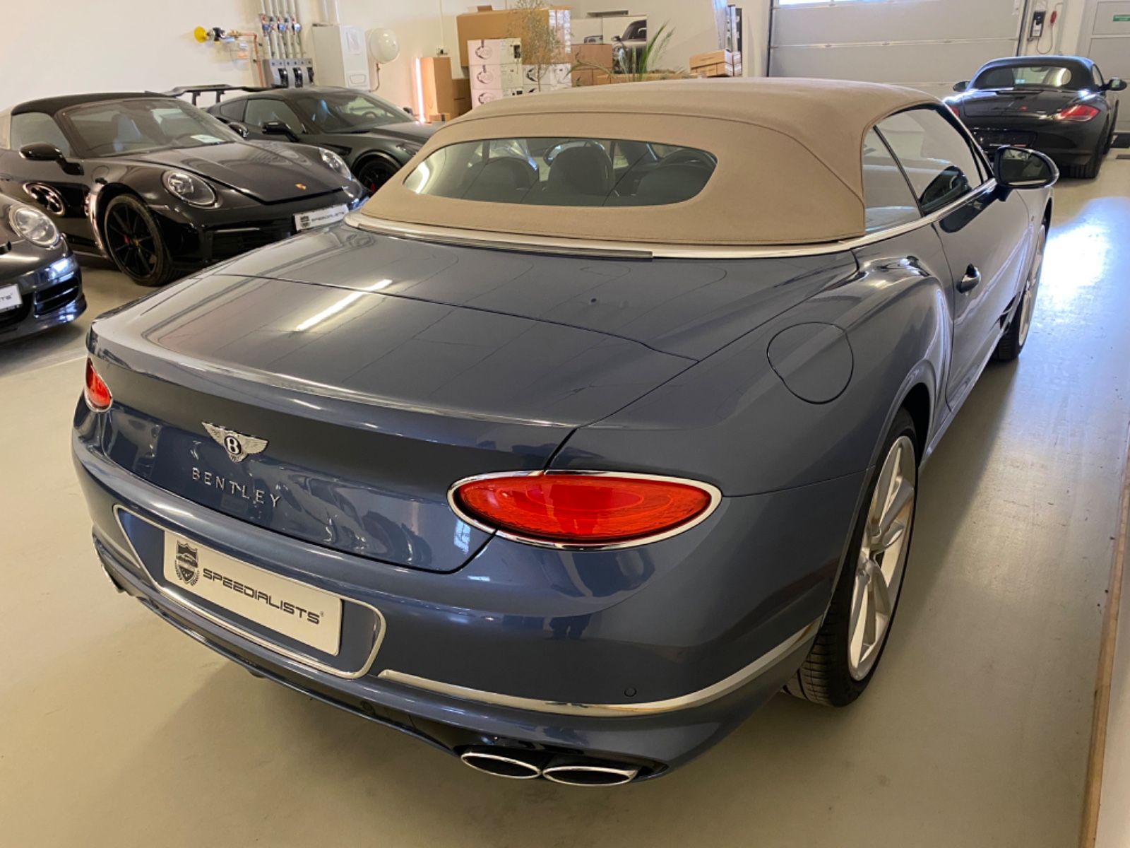 Bentley Continental NEW Continental GT Convertible V8 Azure