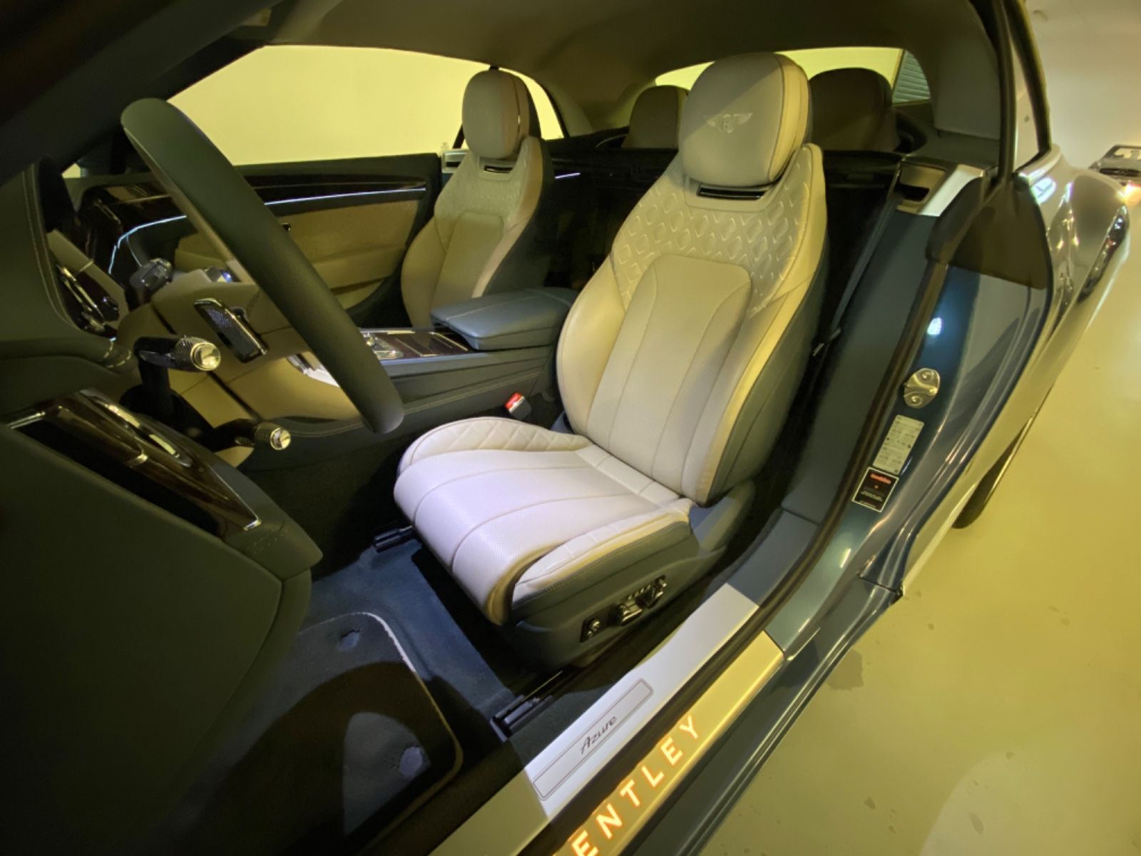 Bentley Continental NEW Continental GT Convertible V8 Azure