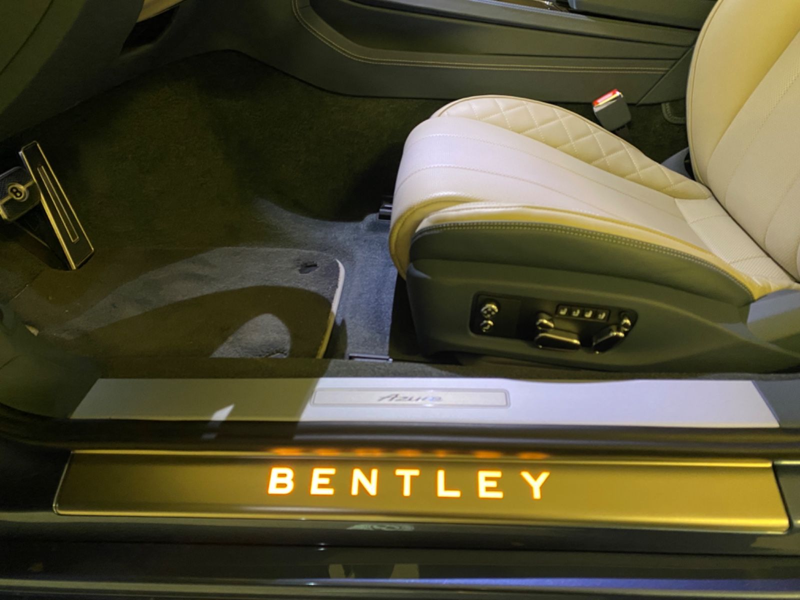 Bentley Continental NEW Continental GT Convertible V8 Azure