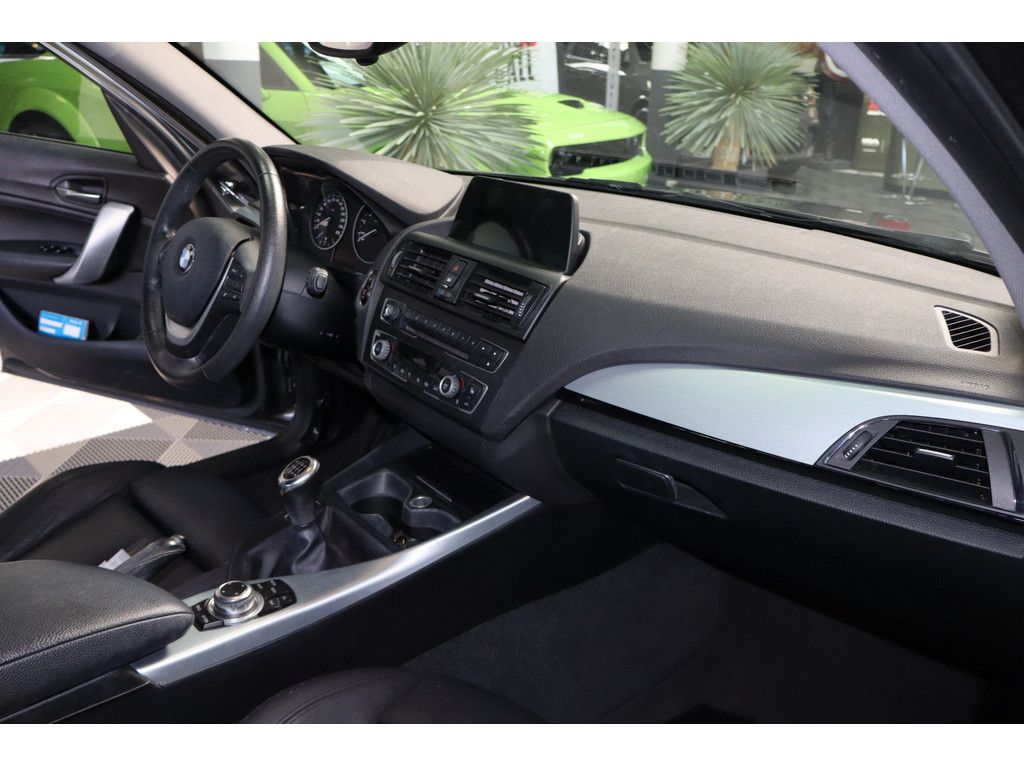 BMW 118 118i Sport Line F20 PDC, SHZ, Bi-Xenon